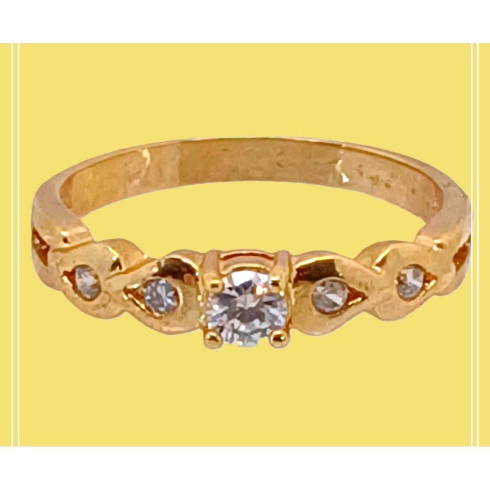 Vintage 90s Gold Tone Infinity Band Ring with Round Clear Stone Accents Size‎ 7